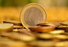 Euro a scăzut la minimul ultimelor două săptămâni